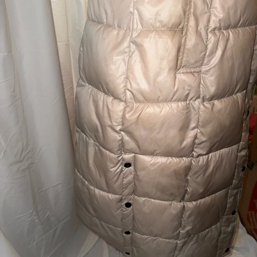 Steve Madden Women's Long Metallic Puffer Coat - Picture 4 of 11